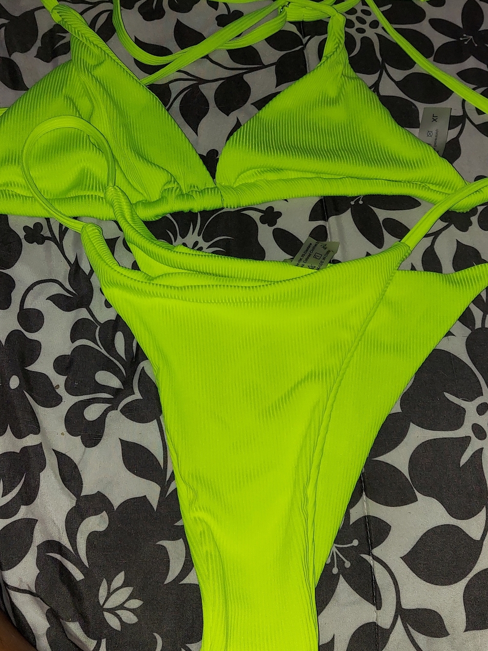**Never Worn**Neon Green Ribbed Triangle Bikini Set
